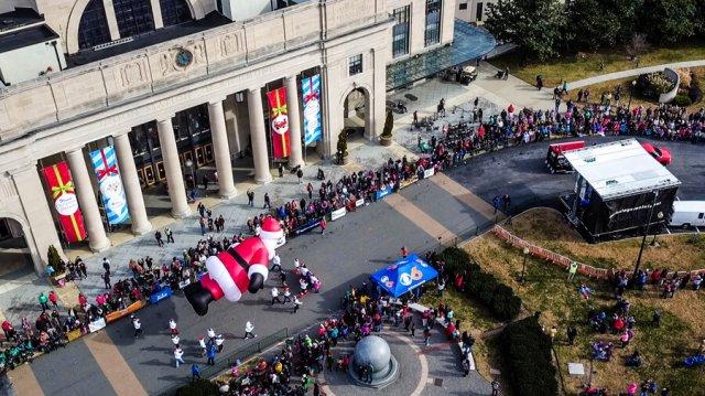 Dominion Christmas Parade 2016